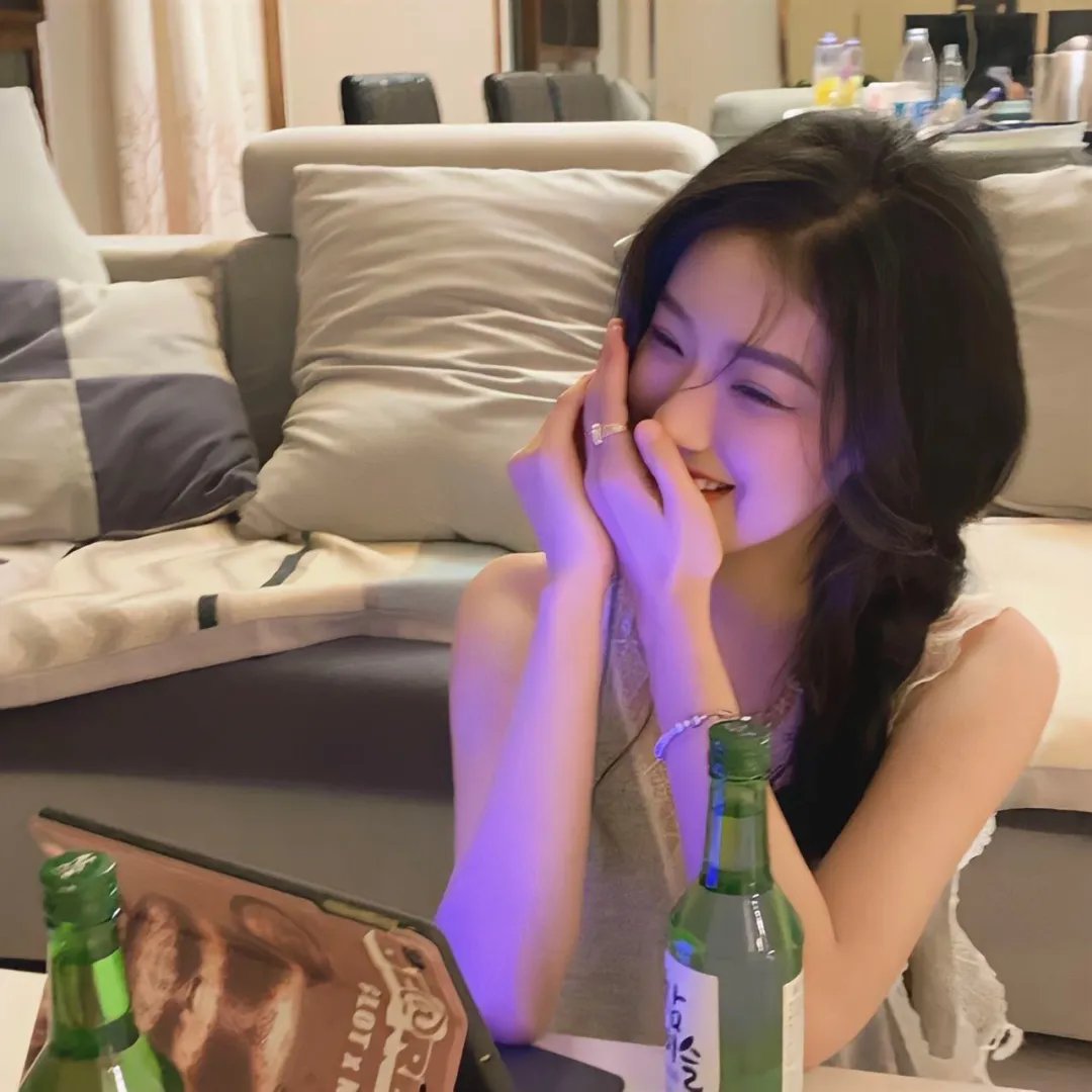 富二代被曝走后门进组，一个月慈善晚宴画面流出